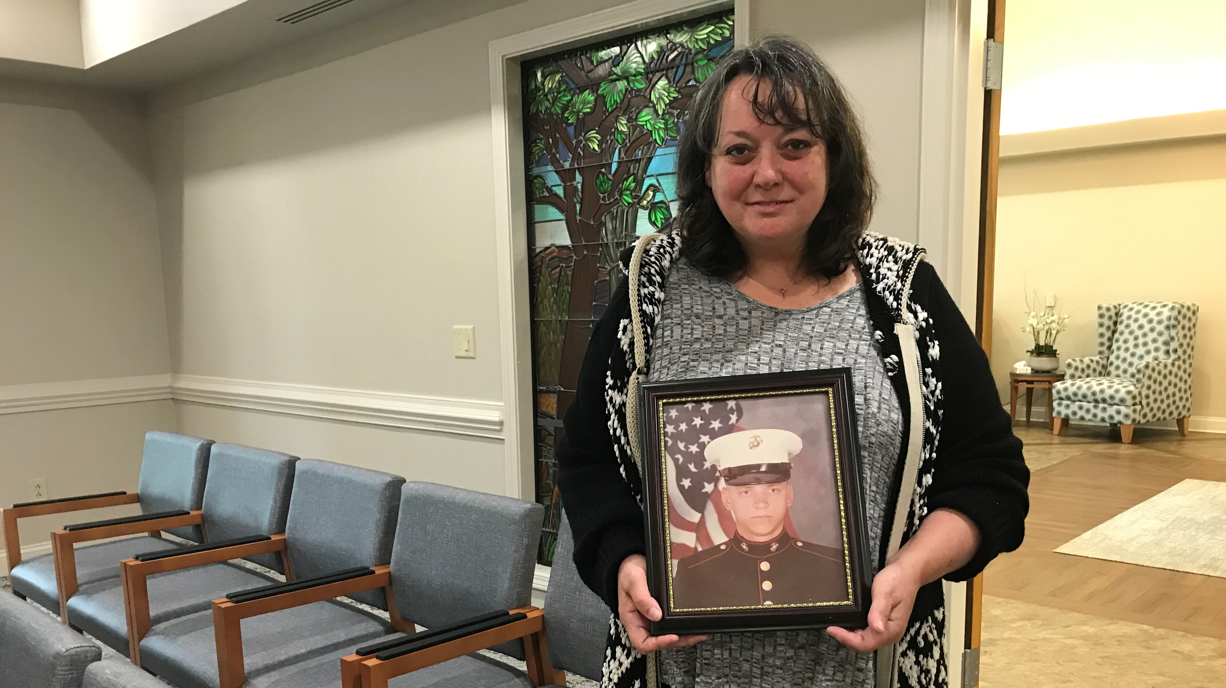 Bedside salutes among the ways hospice team honors, supports veterans